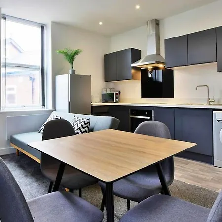 Free Parking - Charming 2-Br Flat Near Salford Royal Apartment Manchester Exterior photo