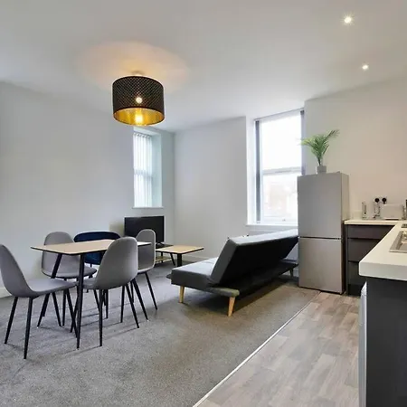 Free Parking - Charming 2-Br Flat Near Salford Royal Apartment Manchester Exterior photo